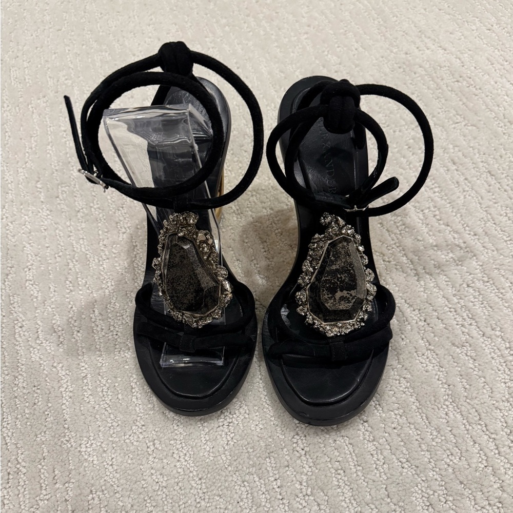Alexander McQueen Black Suede T-Strap Wedge Sandals with Gold Sculpted Heel - Picture 4 of 15